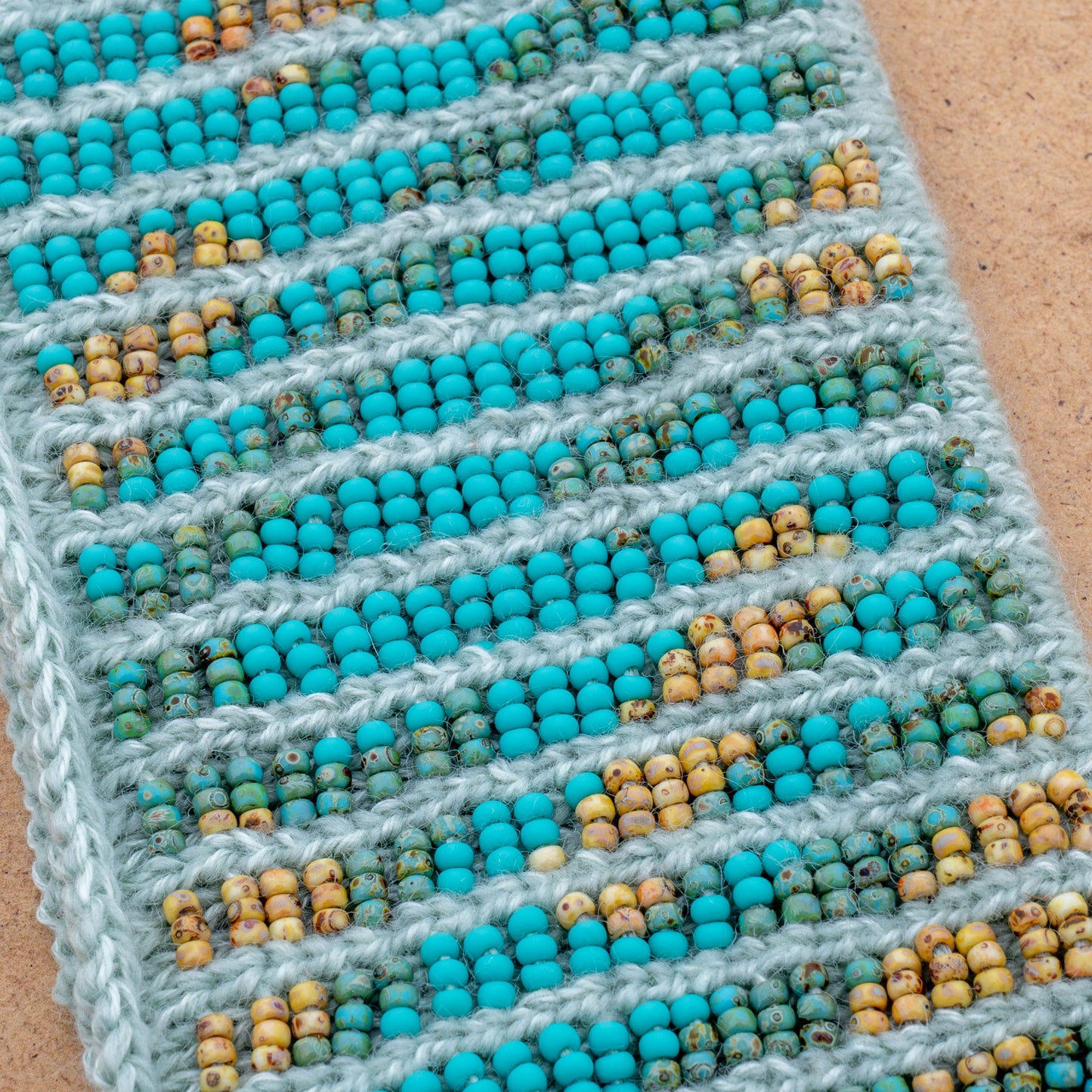 Workshop: Stricken mit Perlen & Pailletten am 30.11.2025 mit Anna Husemann (3h)