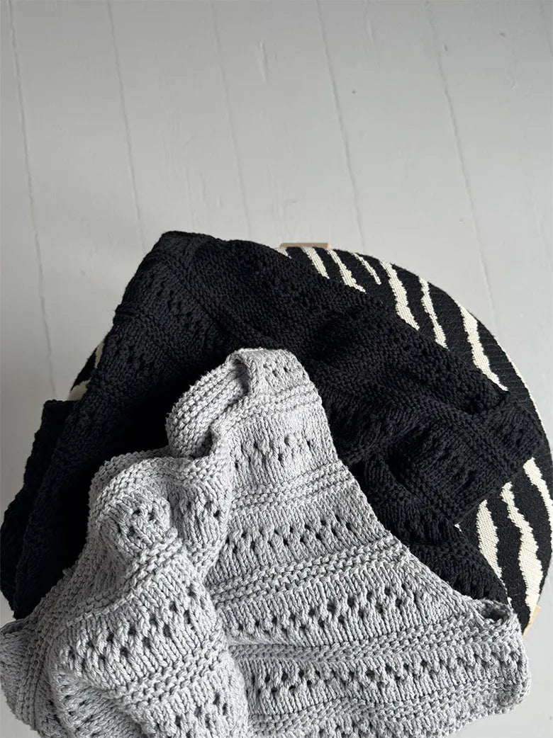 Strickpaket Lacey Loop Top von Otherloops (inkl. Anleitung) aus Palet & Trio 1 vom Isager