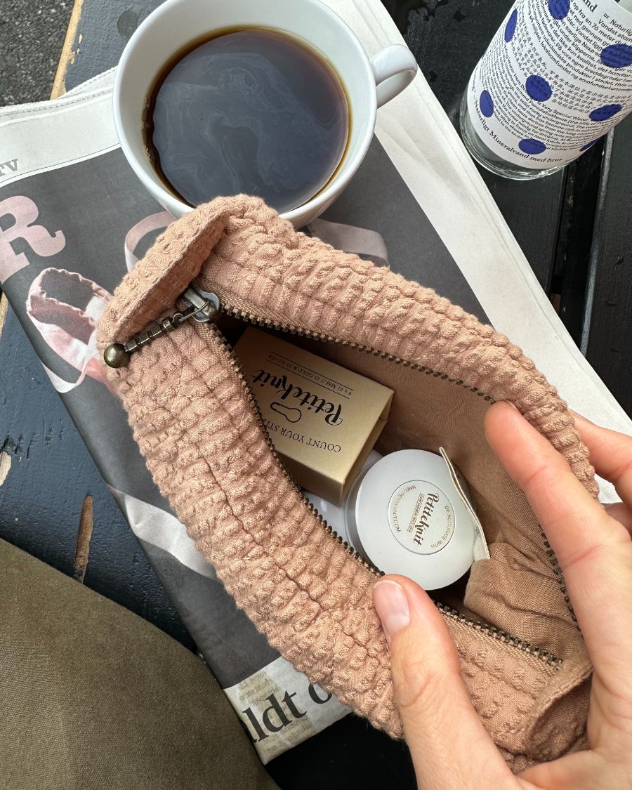 Knitter's Tool Clutch - Praline Seersucker