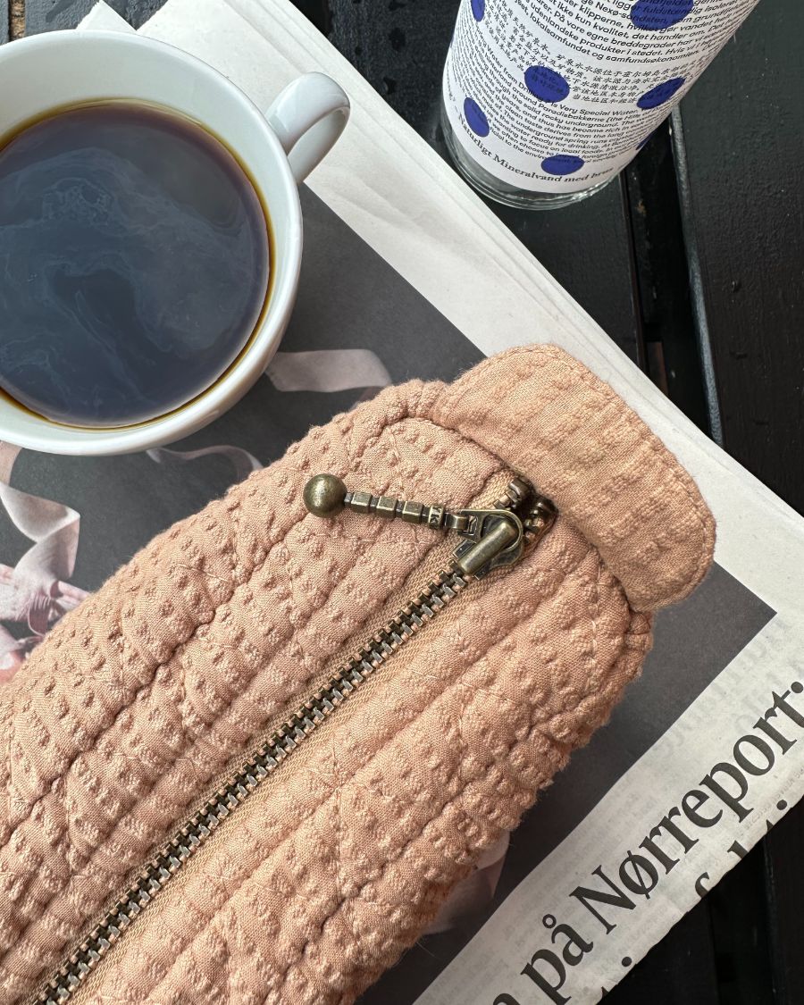 Knitter's Tool Clutch - Praline Seersucker
