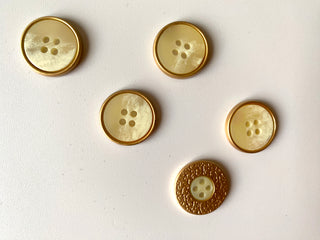 Knopf beige/goldfarben beidseitig verwendbar (3 versch. Größen)