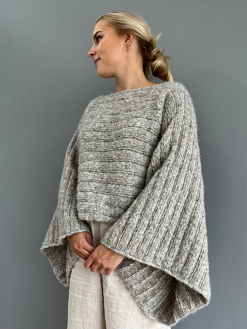Strickpaket My Comfy Poncho von NORgardknitters aus dem Originalgarn von Isager