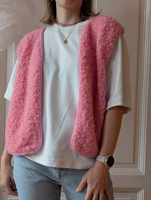Strickpaket Fluffy Fleece Vest von Knit mit Jo aus dem Originalgarn von Gepard
