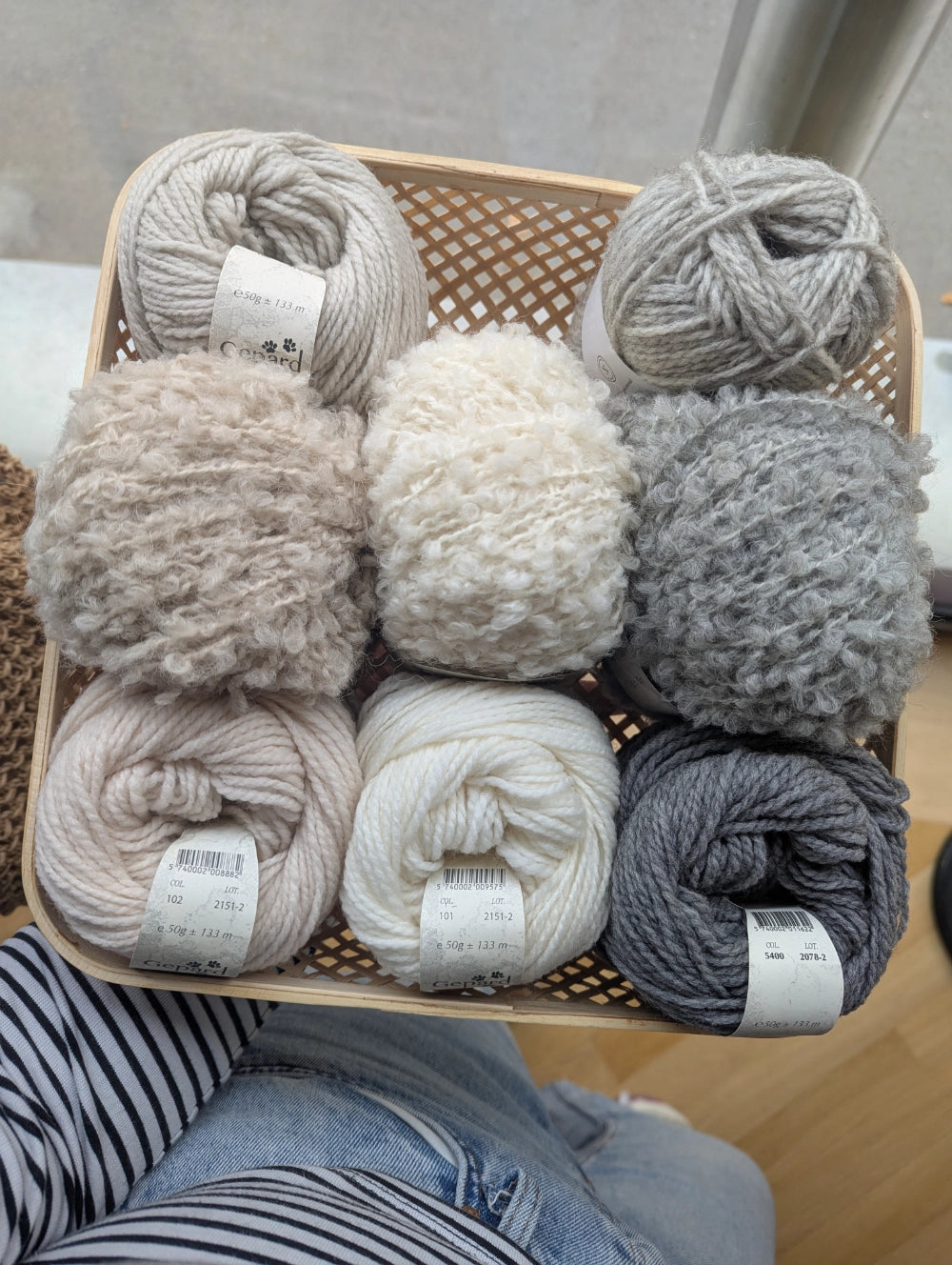 Strickpaket Fluffy Fleece Vest von Knit mit Jo aus dem Originalgarn von Gepard