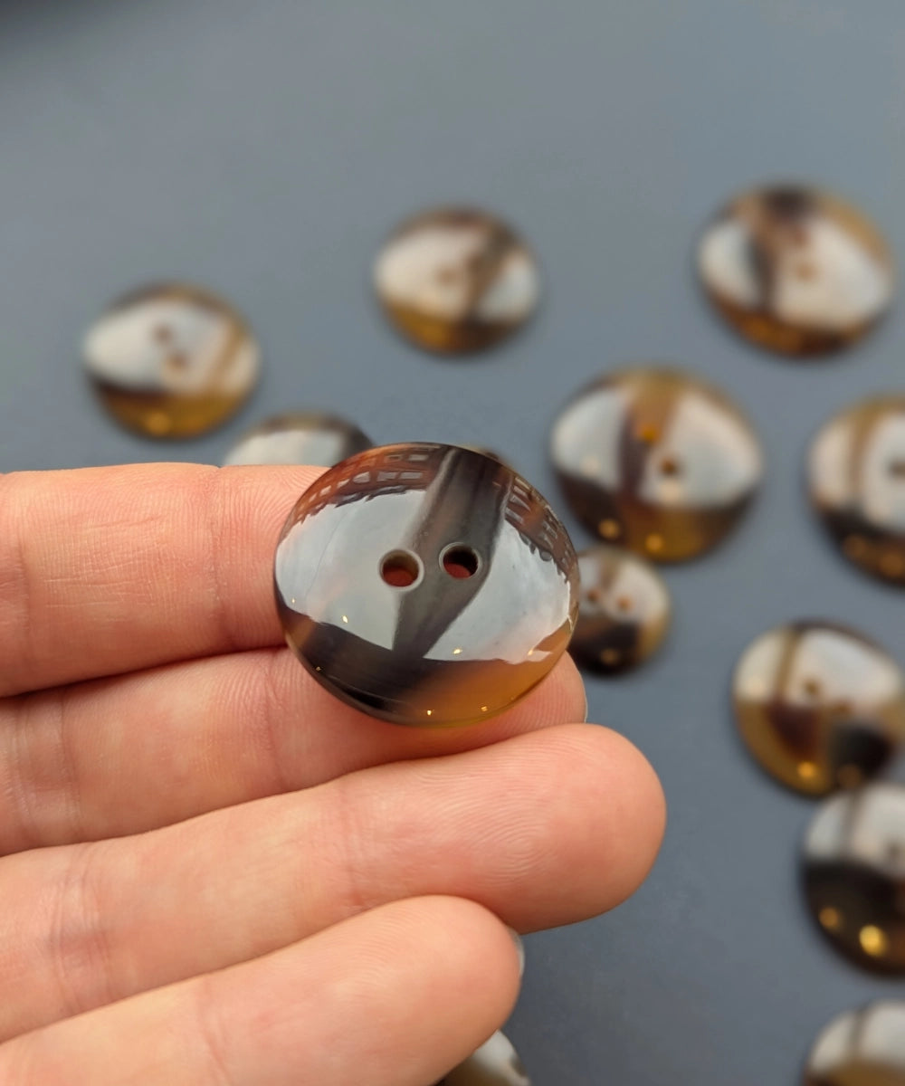 Knopf mit 2 Löchern, honigbraun aus Galalith in Hornoptik, ⌀ 15 mm, 20 mm, 25 mm